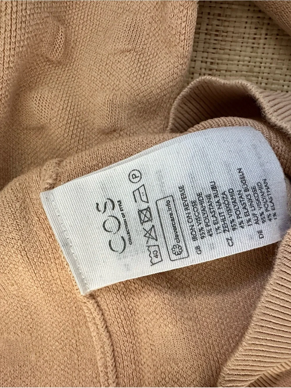 COS Women's Crewneck Sweater in Dusty Peach